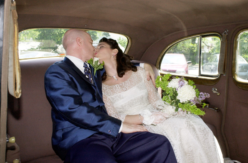 Kissing in the Buick 8 Limo